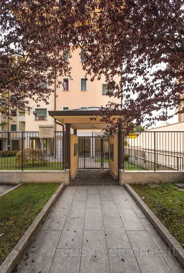 Appartement Easy Welcome Casa Rosada à Nova Milanese Extérieur photo